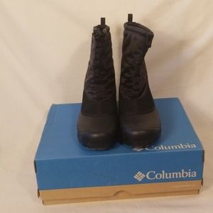 Columbia Sierra groove snow boots 9.5